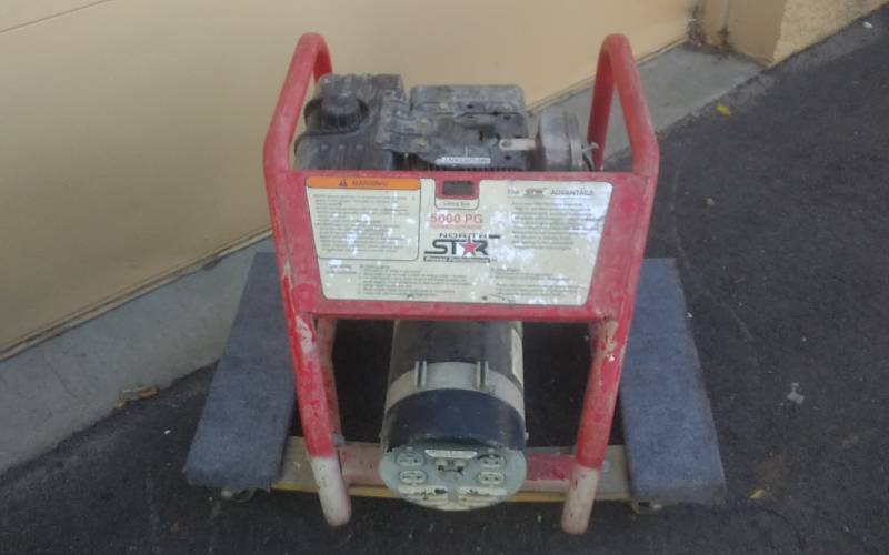 lot 6 image: Generator Northstar 5500PPG 120240 Volt With 8 Hp Tecumseh Motor Mounted On Dolly Starts Right Up & Works
