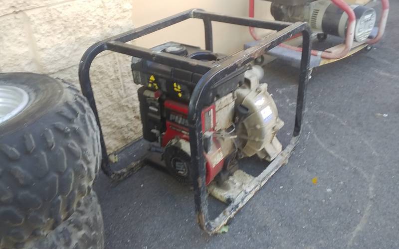 lot 7 image: Trash Pump Model 2P5. 75 PSI- Inch With Briggs & Stratton 5 Hp Motor.  Runs & Works