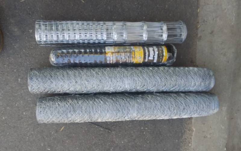 lot 17 image: 4-Rolls