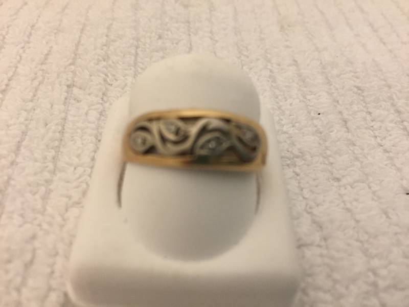 14k Gold Diamond Band Ring