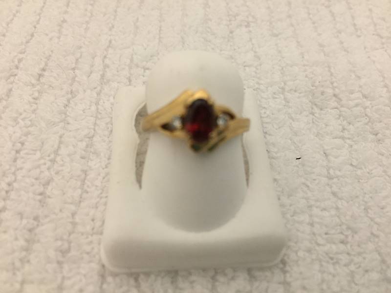 14K Gold & Garnet Ring