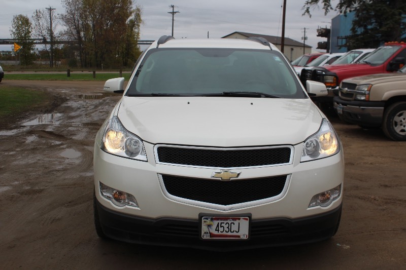 lot M3032 image: 2012 Chevrolet Traverse LT AWD - 2 Owner -