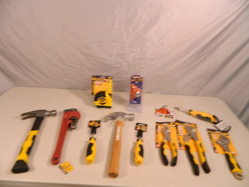 lot 61 image: 12 New Olympia Tools