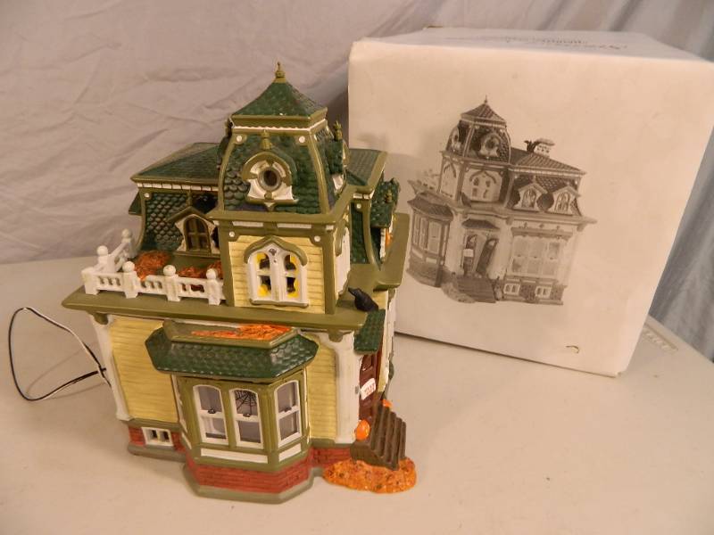 lot 93 image: Dept 56 Snow Village Haunted Mansion