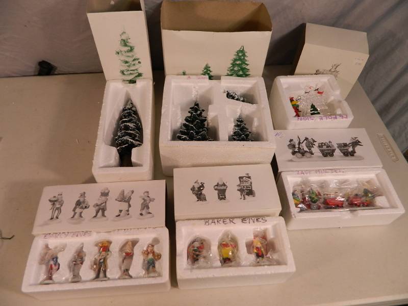 lot 102 image: Lot of Dept 56 North Pole Series Heritage Village