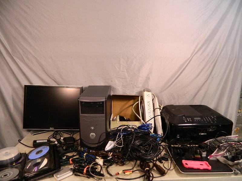 lot 129 image: Assorted Electronics