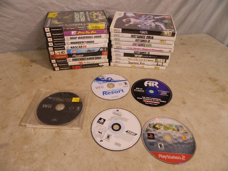 lot 130 image: Wii and Playstation 2 Games