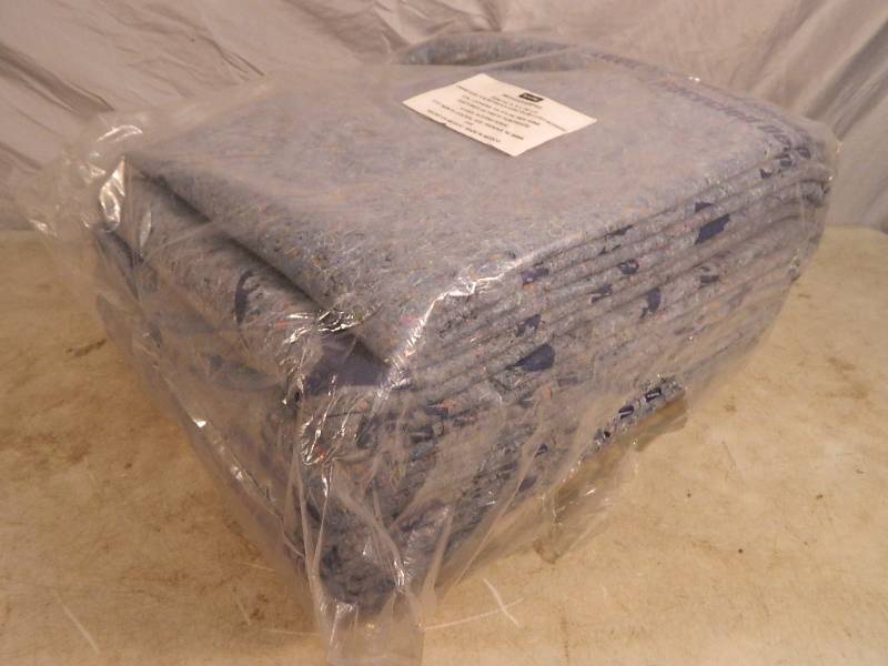 lot 135 image: 6 Moving Blankets