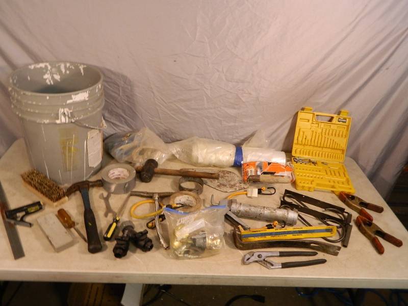 lot 138 image: Bucket of Tools and Hardware