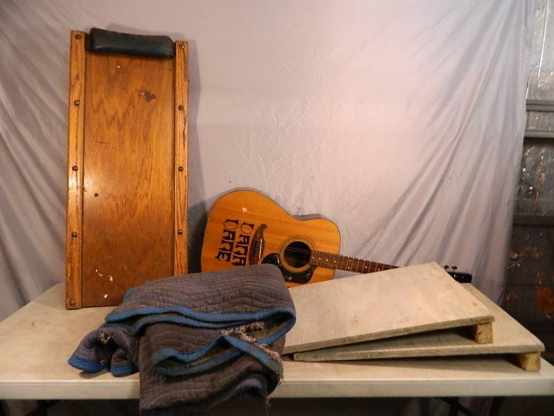 lot 145 image: Guitar, Moving Blanket, Ramps, Etc