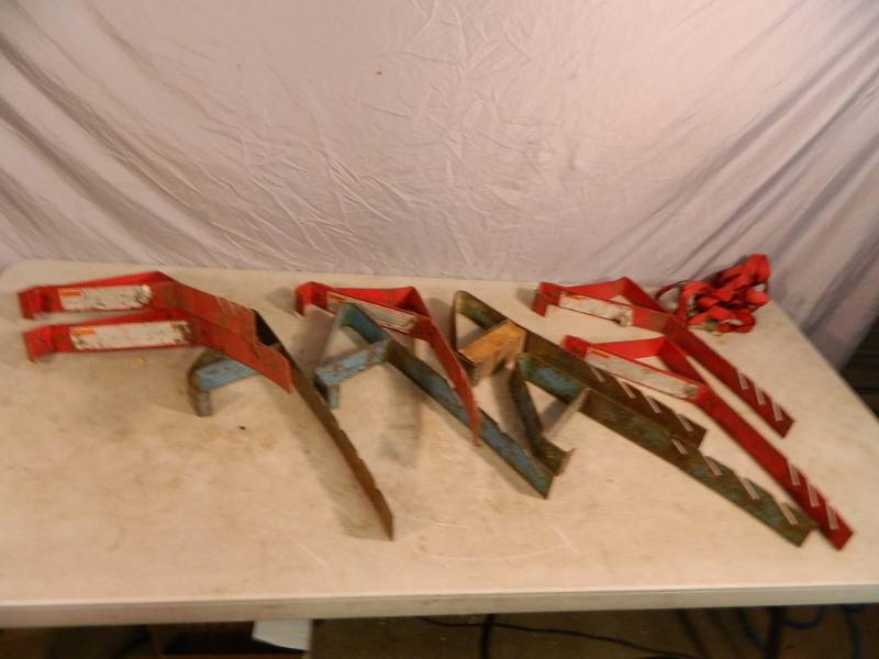 lot 148 image: 9 Roof Jacks