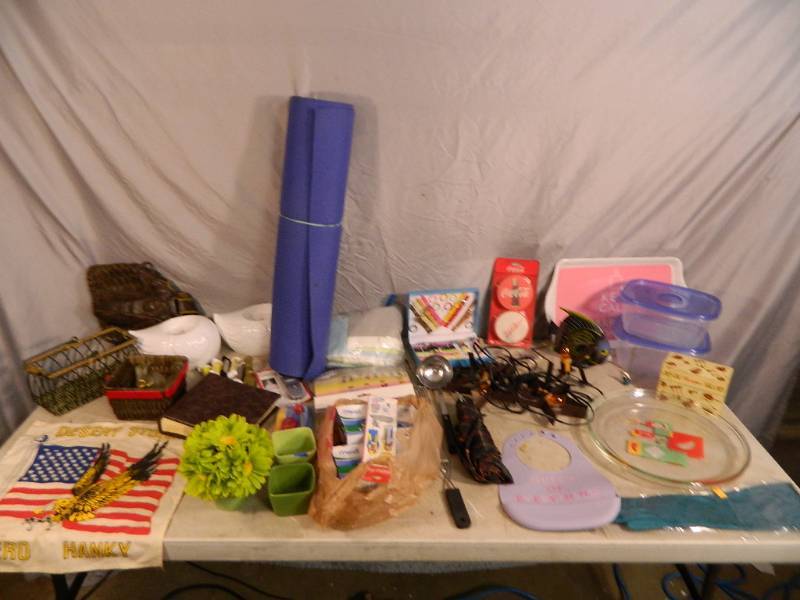 lot 170 image: Home Decor, Collectibles, and More