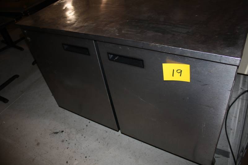 lot 19 image: Enodis Two Door under Counter48 X 28 X 33Runs Cools