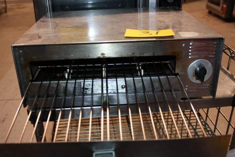 lot 31 image: Pizza Oven