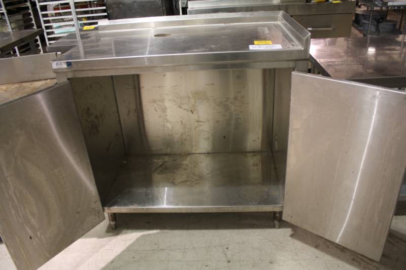 lot 188 image: Stainless Cabinet  41.5x25.5x39.5