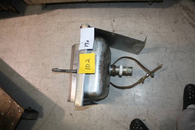 lot 102 image: Hand Sink