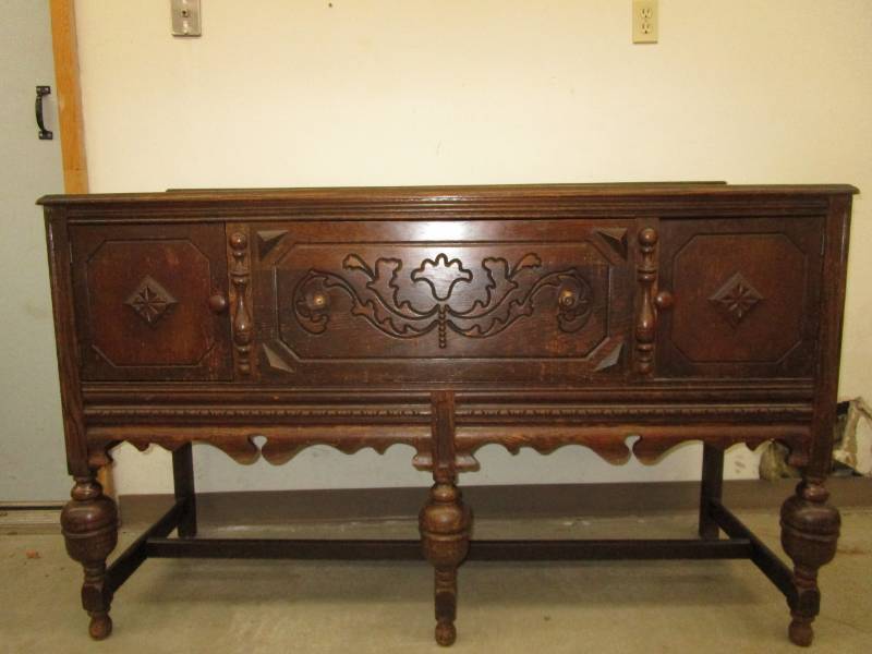 lot 16 image: Buffet (see pictures)