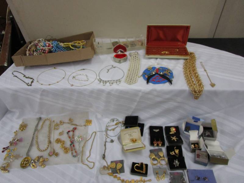 lot 35 image: Sterling Silver Libra ring and Sterling Silver birthstone charm holder and all the other misc Jewelry
