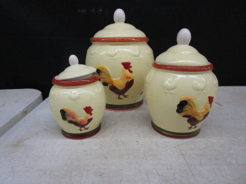 lot 75 image: Chicken Dishes