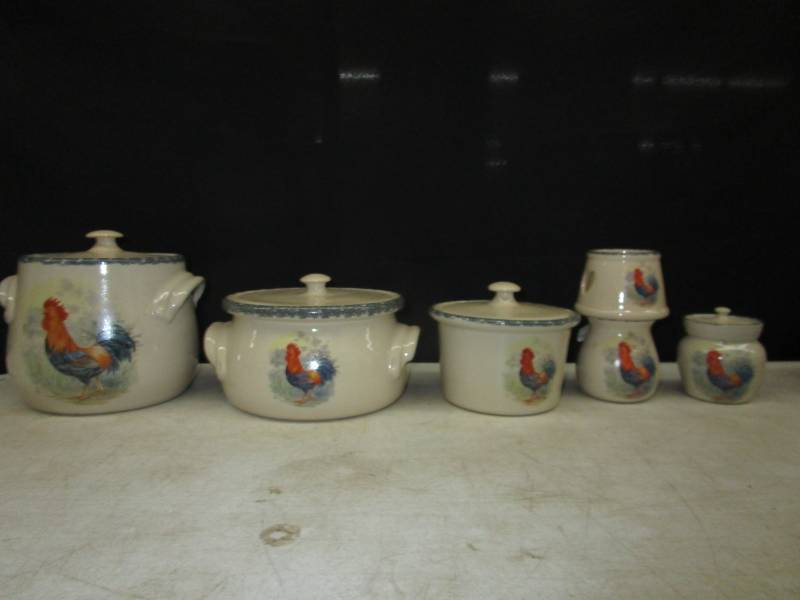 lot 77 image: Home and Garden 10 pc Chicken Caserole and bean pot set Never been used