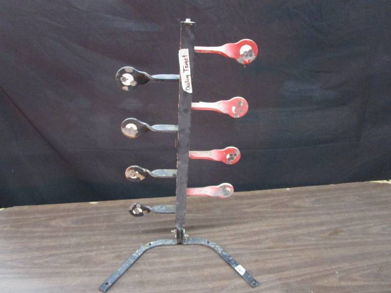 lot 102 image: Dualing Rifle Target