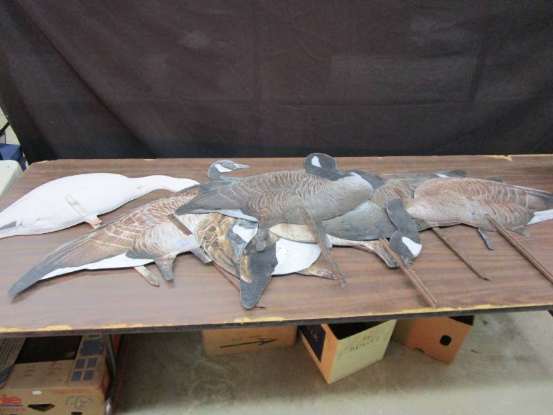 lot 103 image: Stick In the Ground Decoys