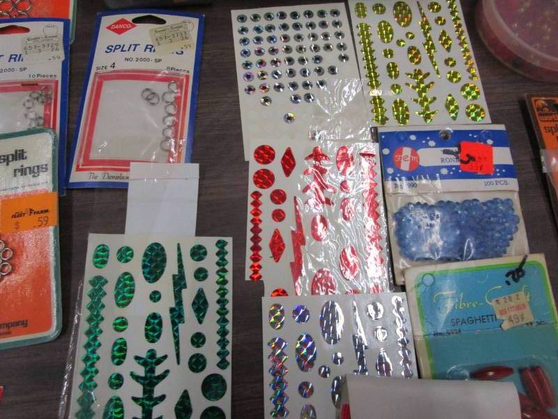 lot 121 image: Lure making supplies