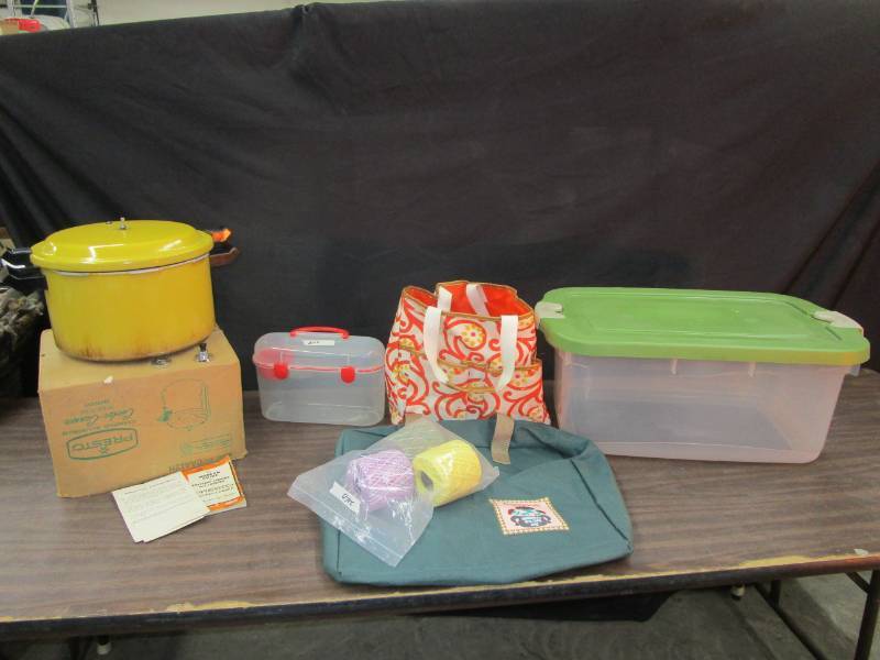 lot 131 image: Pressure Cooker, Este Lauger Orange Bag, Quilters bag, Thread , Tub and more