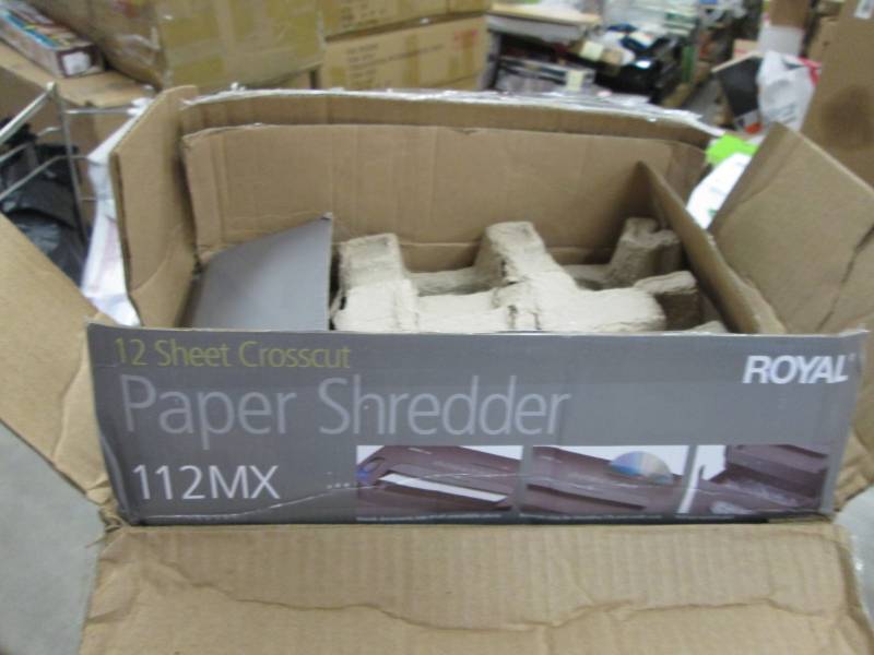 lot 60 image: Royal 12-Sheet Crosscut Paper Shred...