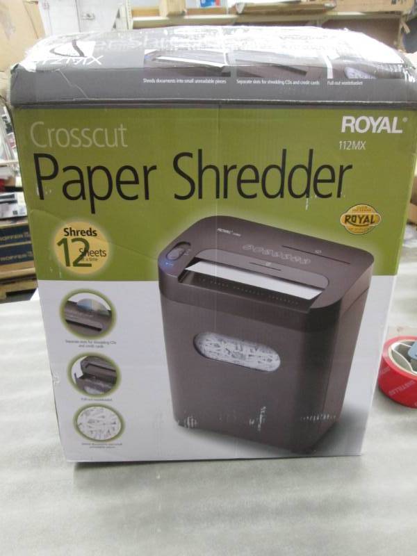 lot 61 image: Royal 12-Sheet Crosscut Paper Shred...