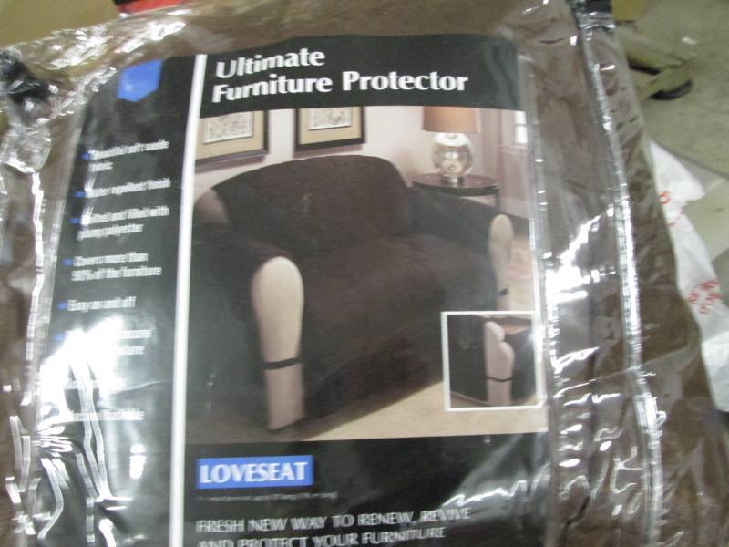 lot 123 image: Faux-Suede Ultimate Furniture Prote...