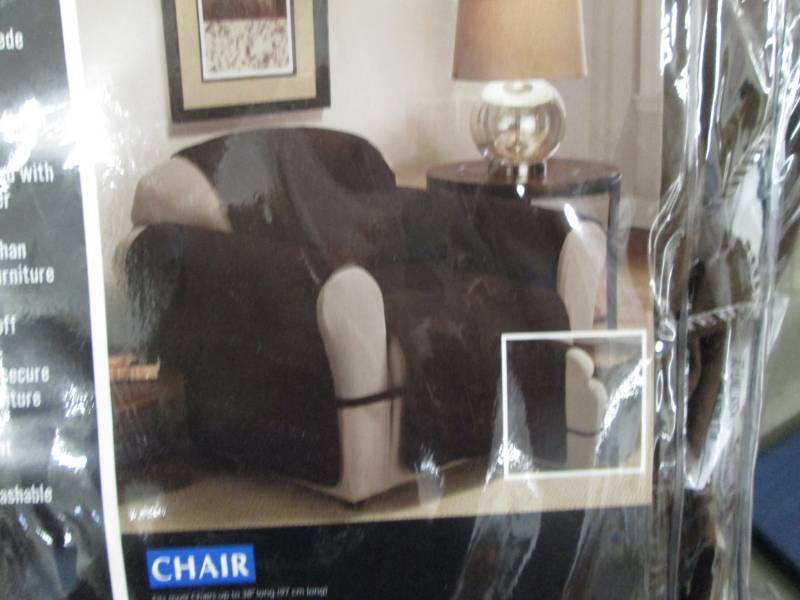 lot 124 image: Faux-Suede Ultimate Furniture Prote...