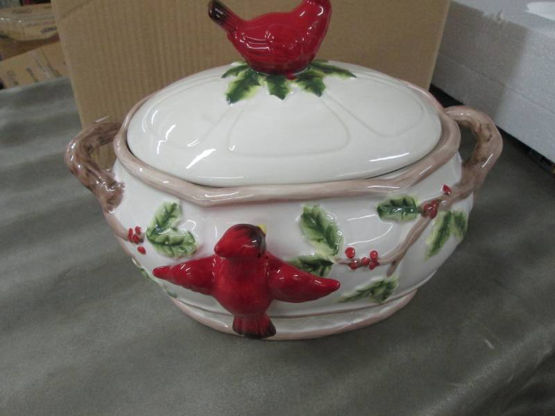 lot 159 image: Cardinal Ceramic Soup Tureen...