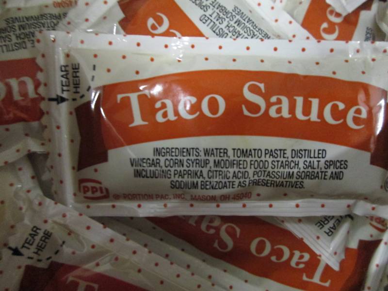lot 166 image: Case of Taco Sauce Packets 500 ct 9...