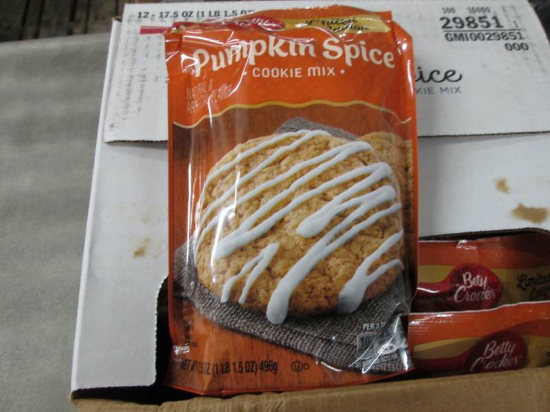 lot 181 image: Case of Betty Crocker 12-17.5oz Pum...