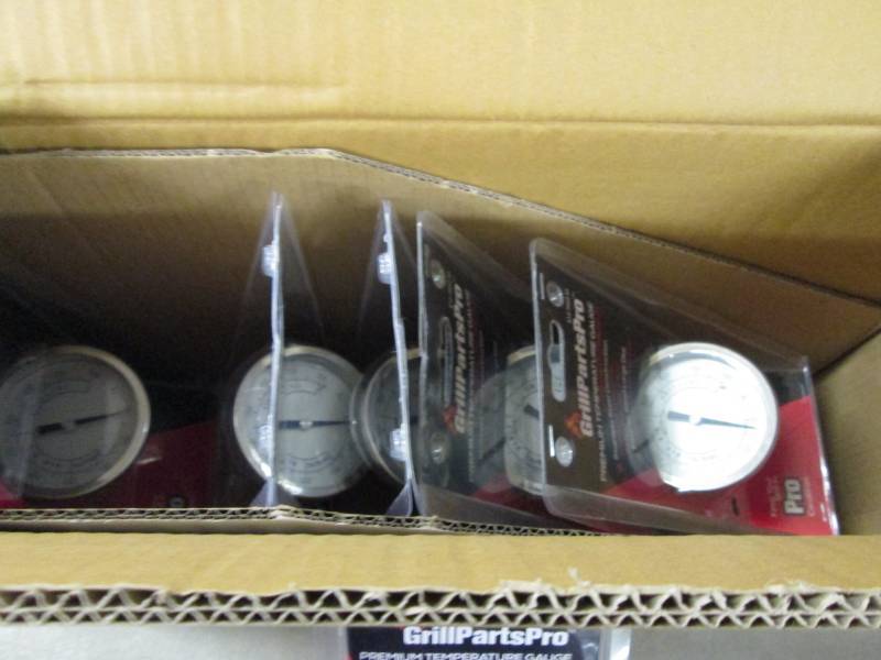 lot 201 image: Case of 6 Grill Parts Pro Brinkmann...