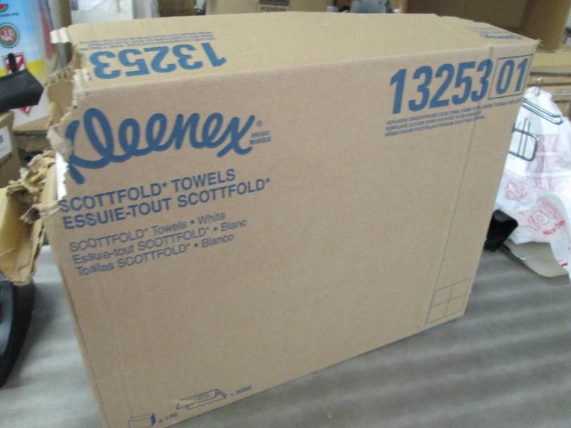 lot 247 image: Kleenex 13253 Premiere Folded Towel...
