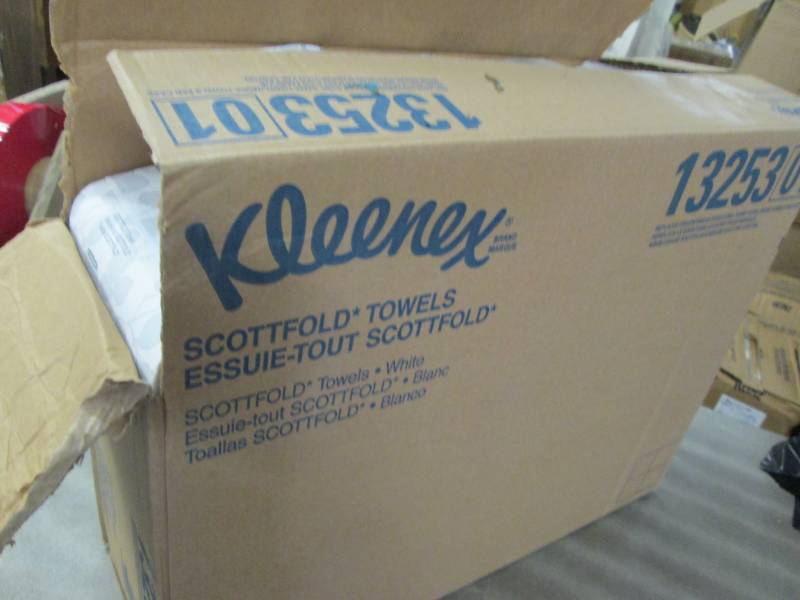 lot 248 image: Kleenex 13253 Premiere Folded Towel...