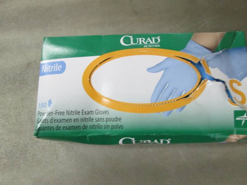 lot 258 image: Damaged Case of Curad Small Nitrile...