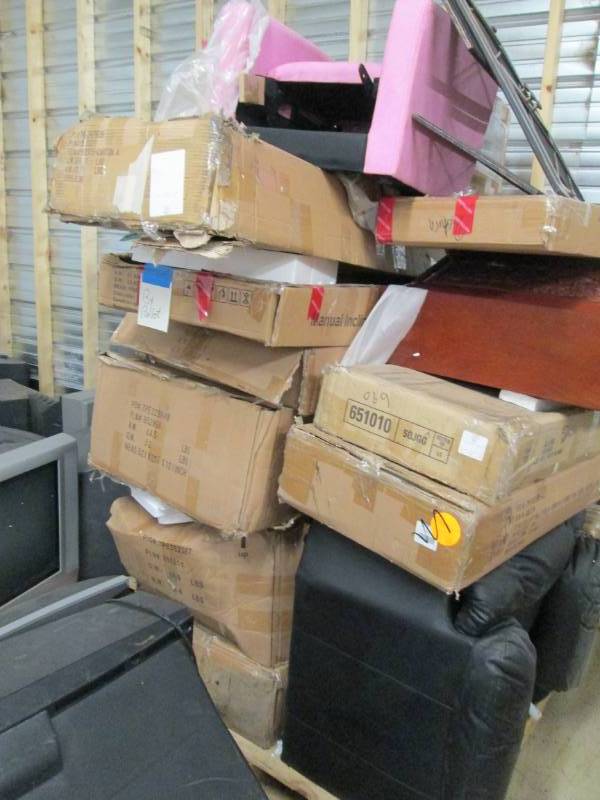 lot 261 image: Pallet of Furniture Damaged or Miss...