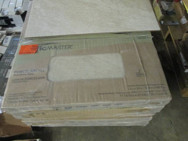 lot 267 image: 10 Cases Traffic Master Alverstone ...