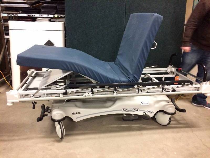 WOW Stryker Electric Hand Rail Power Controls Stretcher Gurney Tilt Hi & Low Knees UP DOWN TOO  Many Uses Including Mechanics Working Under Vehicles Or Even As A Bed