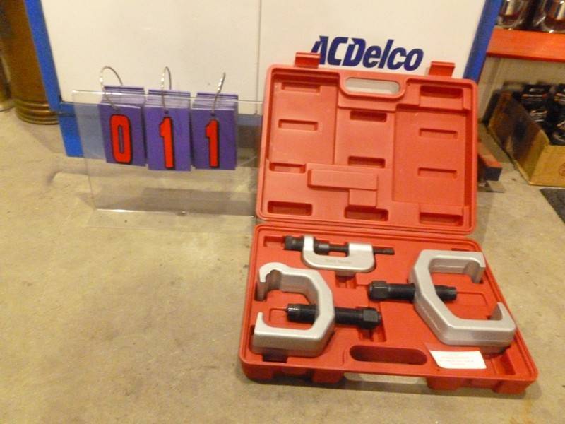 SnS Auctions # 338 Cleaning the warehouse sale
