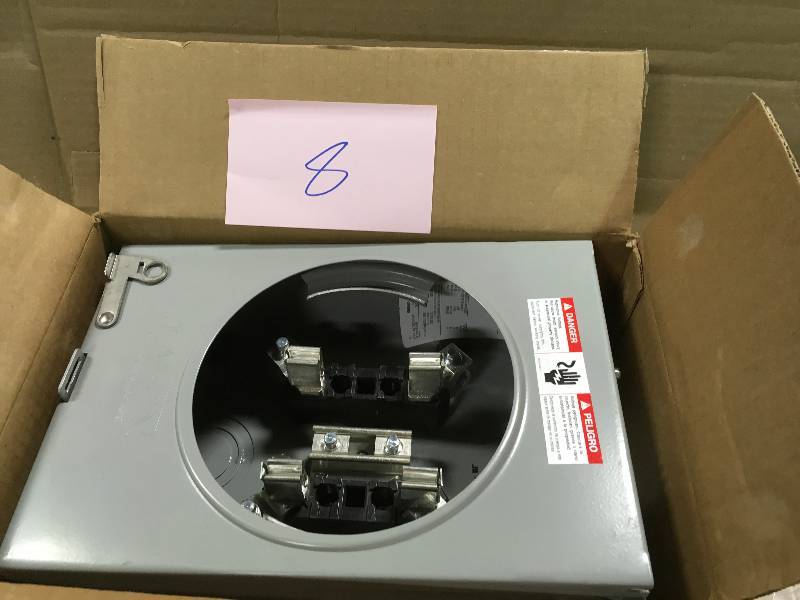 lot 8 image: Siemens 135-Amp 4 Jaw Ringless No Bypass OH Fed Meter Socket-US2SUAT111-BG in good conditions