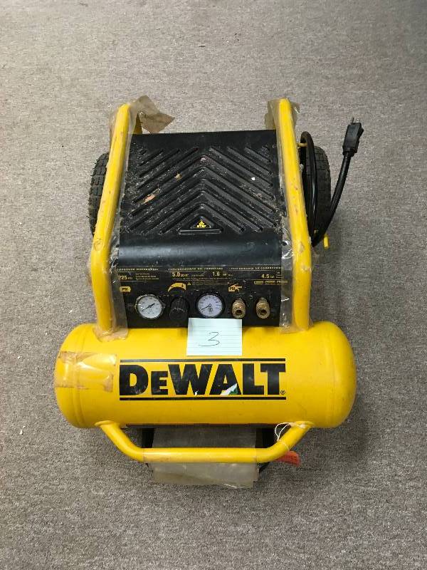 lot 3 image: DEWALT 4.5-Gallon Portable Electric Horizontal Air Compressor   USED