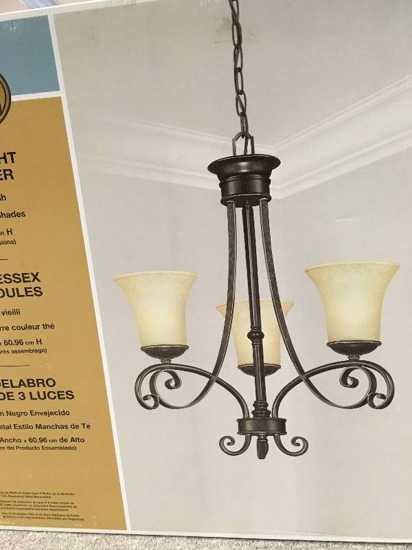 lot 7 image: Hampton Bay Essex 3-light Aged Black Chandelier not used