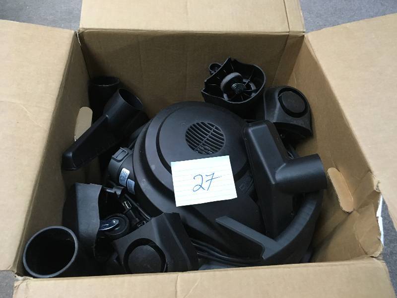 lot 27 image: Ridgid WD1270T 12 gal. 5.0-Peak HP WetDry Vac with Tumbler r in good working condition