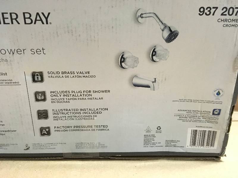 lot 38 image: Glacier Bay 833-0401 Aragon 2-Handle 1 Shower Faucet not used
