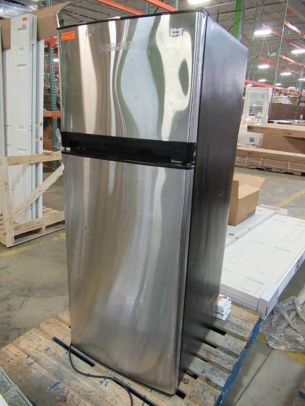 lot 48 image: DAMAGED - Haier 11.53-cu ft Top-Freezer Refrigerator (Black) HA12TG21SB