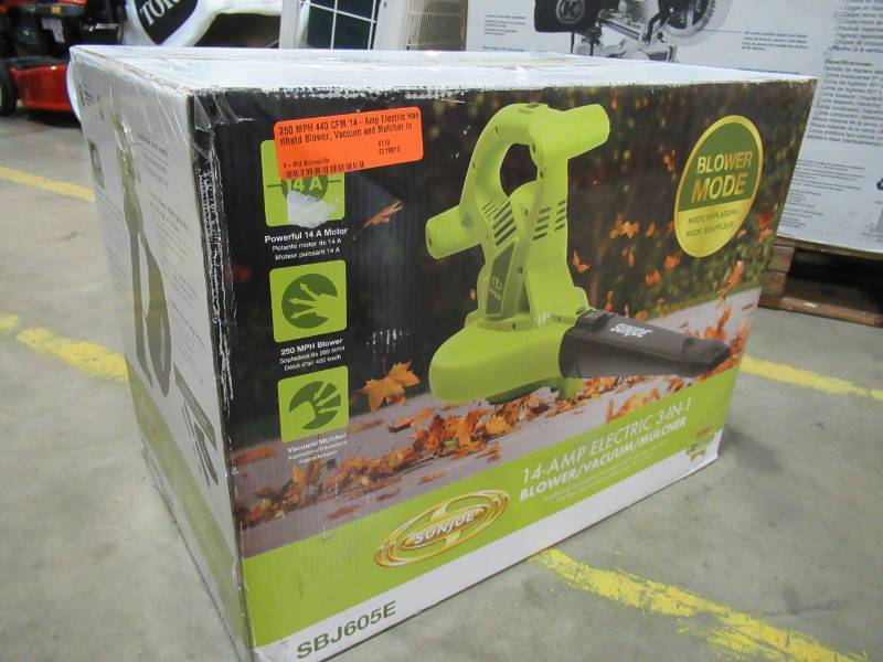 lot 108 image: Sun Joe 250 MPH 440 CFM 14-Amp Electric Handheld Blower, Vacuum and Mulcher in Green